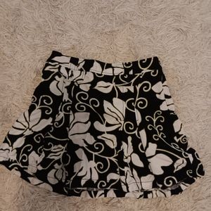 Ann Taylor Skirt Size 10 Black And White Floral Print